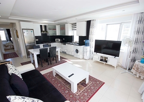 اطلالة على المسبح -شقة 2 غرفة وصالة -ضمن مجمع حديث - في افسلار / الانيا 