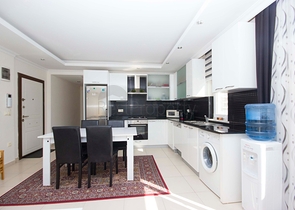 اطلالة على المسبح -شقة 2 غرفة وصالة -ضمن مجمع حديث - في افسلار / الانيا 