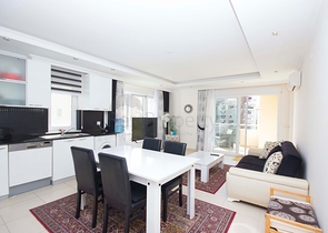 اطلالة على المسبح -شقة 2 غرفة وصالة -ضمن مجمع حديث - في افسلار / الانيا 