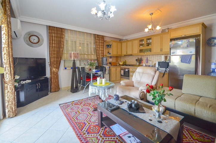 على شارع بارباروس الحيوي - شقة 2 غرفة وصالة - مفروشة - في مهموتلار / الانيا 