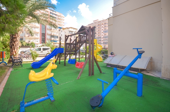 على شارع بارباروس الحيوي - شقة 2 غرفة وصالة - مفروشة - في مهموتلار / الانيا 