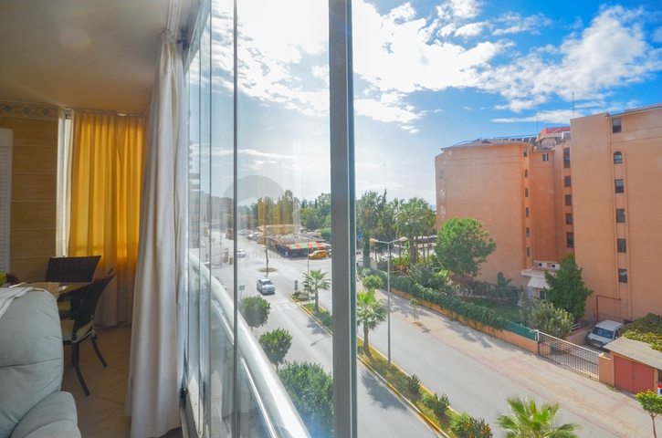 على شارع بارباروس الحيوي - شقة 2 غرفة وصالة - مفروشة - في مهموتلار / الانيا 