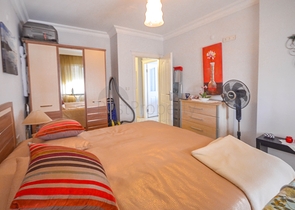 على شارع بارباروس الحيوي - شقة 2 غرفة وصالة - مفروشة - في مهموتلار / الانيا 