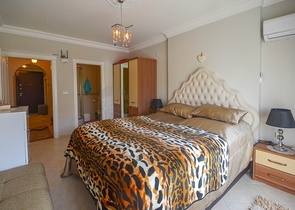 على شارع بارباروس الحيوي - شقة 2 غرفة وصالة - مفروشة - في مهموتلار / الانيا 