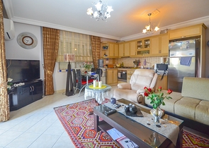 على شارع بارباروس الحيوي - شقة 2 غرفة وصالة - مفروشة - في مهموتلار / الانيا 