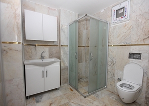 بسعر مناسب - شقة جديدة - تصميم 1+2 - في موقع ممتاز - مهموتلار / الانيا 