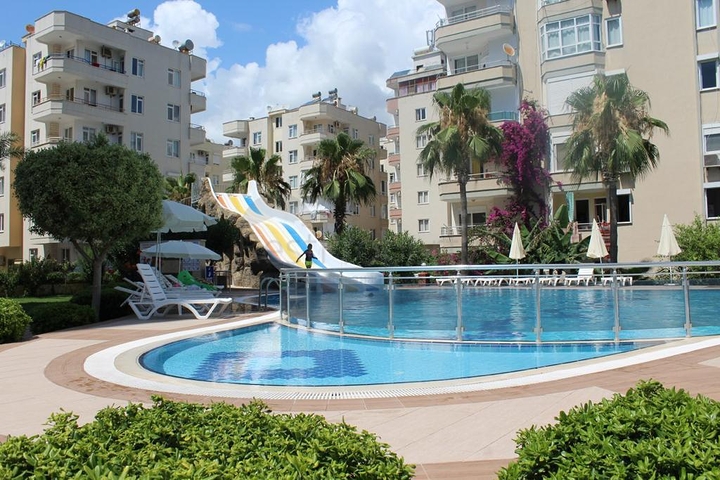 اطلالة بحرية مباشرة -شقة غرفتين وصالة - مفروشة - في مهموتلار / الانيا 