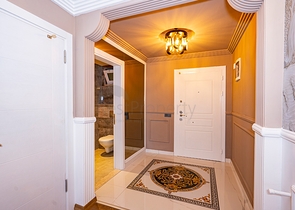 اطلالة بحر وقلعة - فيلا مستقلة - 3 غرف وصالة - في مركز الانيا 