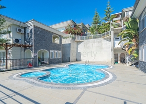 اطلالة بحر وقلعة - فيلا مستقلة - 3 غرف وصالة - في مركز الانيا 