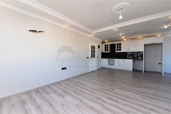 دوبلكس 4 غرف وصالة - محدثة - في مركز الانيا 