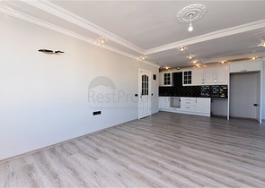 دوبلكس 4 غرف وصالة - محدثة - في مركز الانيا 