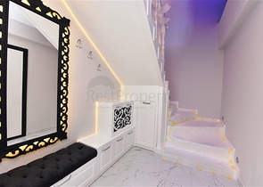 دوبلكس 4 غرف وصالة - محدثة - في مركز الانيا 