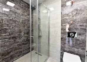 دوبلكس 4 غرف وصالة - محدثة - في مركز الانيا 