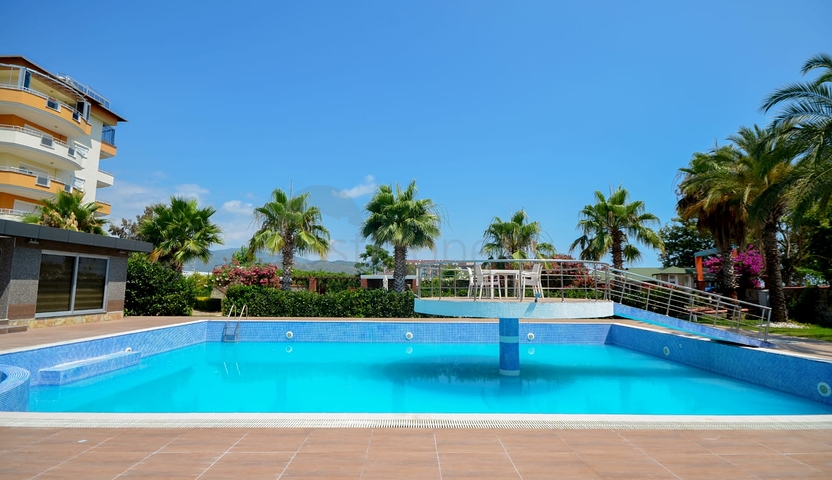 اول صف على البحر -منطقة هادئة -سعر مناسب -شقة 2 غرفة وصالة -ديمرتاش / الانيا 