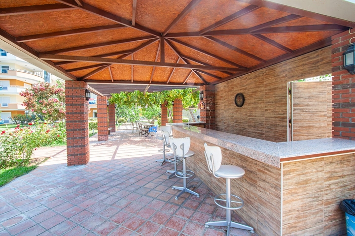 اول صف على البحر -منطقة هادئة -سعر مناسب -شقة 2 غرفة وصالة -ديمرتاش / الانيا 