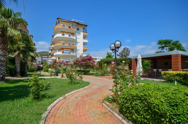 اول صف على البحر -منطقة هادئة -سعر مناسب -شقة 2 غرفة وصالة -ديمرتاش / الانيا 