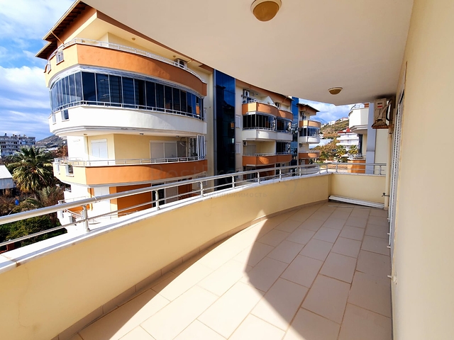 اول صف على البحر -منطقة هادئة -سعر مناسب -شقة 2 غرفة وصالة -ديمرتاش / الانيا 