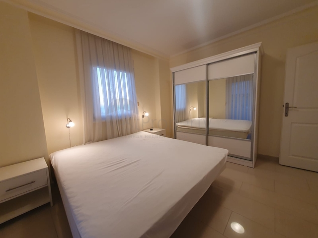 اول صف على البحر -منطقة هادئة -سعر مناسب -شقة 2 غرفة وصالة -ديمرتاش / الانيا 