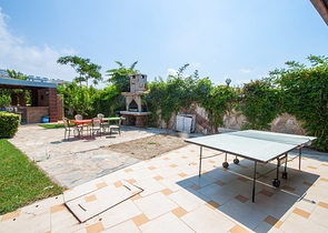 اول صف على البحر -منطقة هادئة -سعر مناسب -شقة 2 غرفة وصالة -ديمرتاش / الانيا 