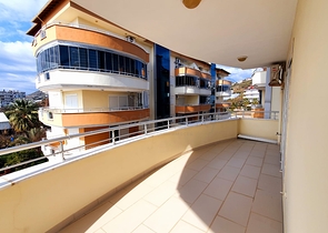 اول صف على البحر -منطقة هادئة -سعر مناسب -شقة 2 غرفة وصالة -ديمرتاش / الانيا 