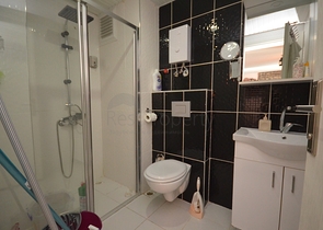 شقة انيقة وبسعر مناسب -قريبة من البحر والخدمات - في مهموتلار / الانيا 