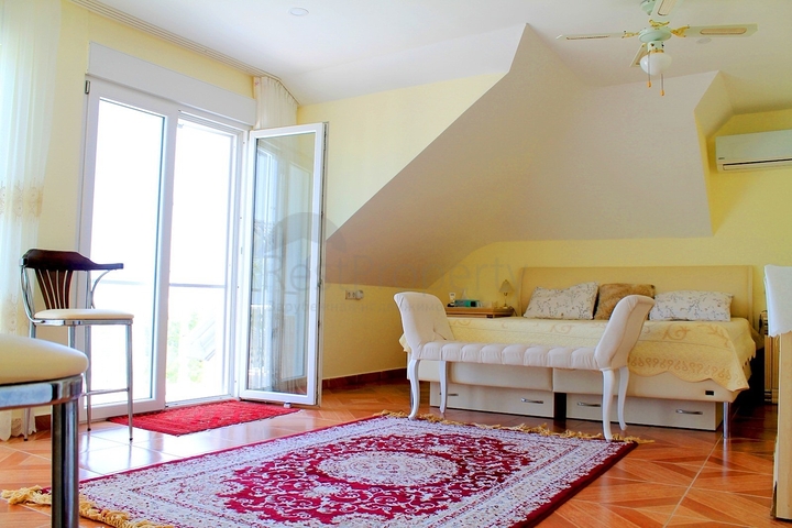 اطلالة بحر - فيلا مفروشة - تصميم 4 غرف - في كارجي جاك /الانيا 