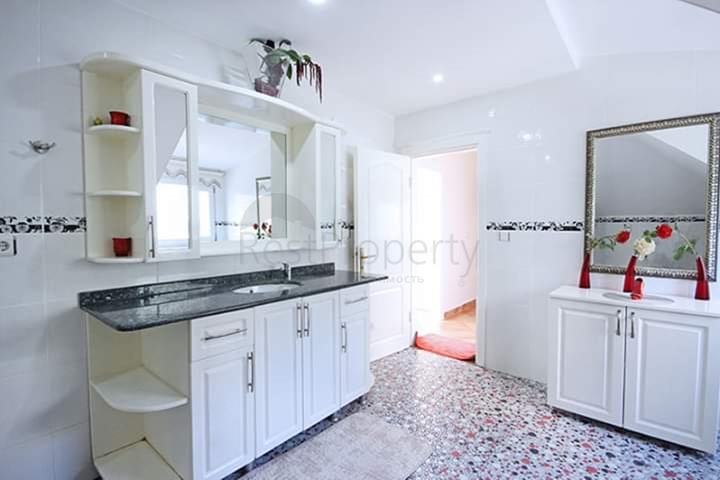 اطلالة بحر - فيلا مفروشة - تصميم 4 غرف - في كارجي جاك /الانيا 