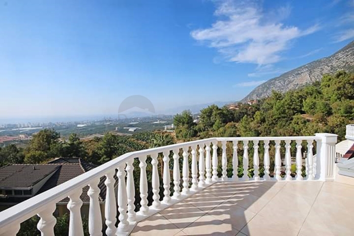 اطلالة بحر - فيلا مفروشة - تصميم 4 غرف - في كارجي جاك /الانيا 