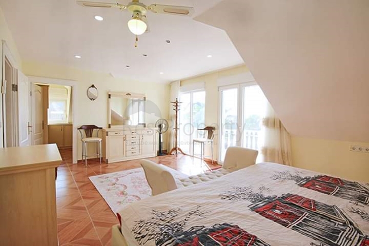 اطلالة بحر - فيلا مفروشة - تصميم 4 غرف - في كارجي جاك /الانيا 