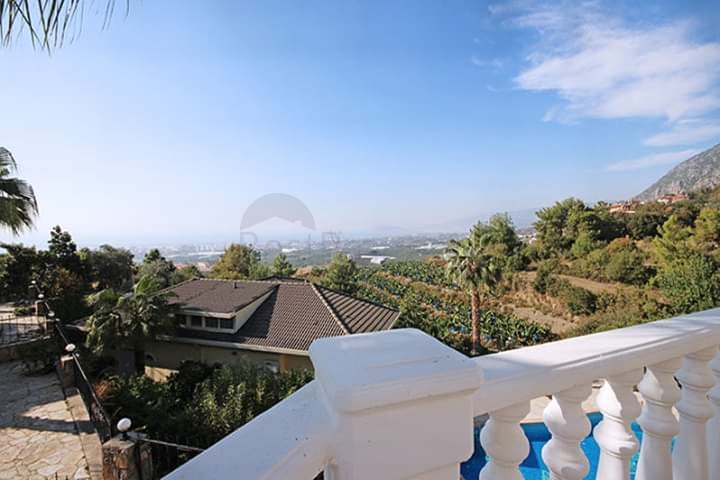 اطلالة بحر - فيلا مفروشة - تصميم 4 غرف - في كارجي جاك /الانيا 