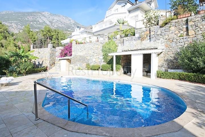 اطلالة بحر - فيلا مفروشة - تصميم 4 غرف - في كارجي جاك /الانيا 