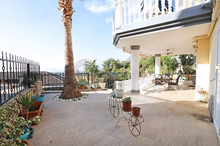 اطلالة بحر - فيلا مفروشة - تصميم 4 غرف - في كارجي جاك /الانيا 