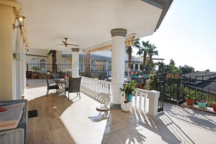 اطلالة بحر - فيلا مفروشة - تصميم 4 غرف - في كارجي جاك /الانيا 