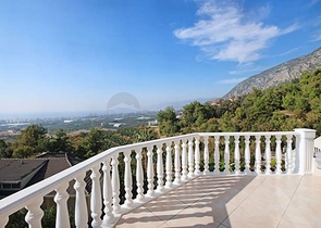 اطلالة بحر - فيلا مفروشة - تصميم 4 غرف - في كارجي جاك /الانيا 