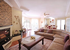 اطلالة بحر - فيلا مفروشة - تصميم 4 غرف - في كارجي جاك /الانيا 