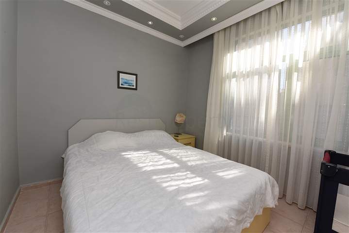 مناسبة للحصول على الجنسية التركية - فيلا واسعة - باطلالة بحر وموقع قريب من المركز -كاستل / الانيا 