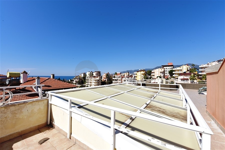 مناسبة للحصول على الجنسية التركية - فيلا واسعة - باطلالة بحر وموقع قريب من المركز -كاستل / الانيا 