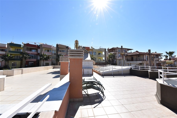 مناسبة للحصول على الجنسية التركية - فيلا واسعة - باطلالة بحر وموقع قريب من المركز -كاستل / الانيا 