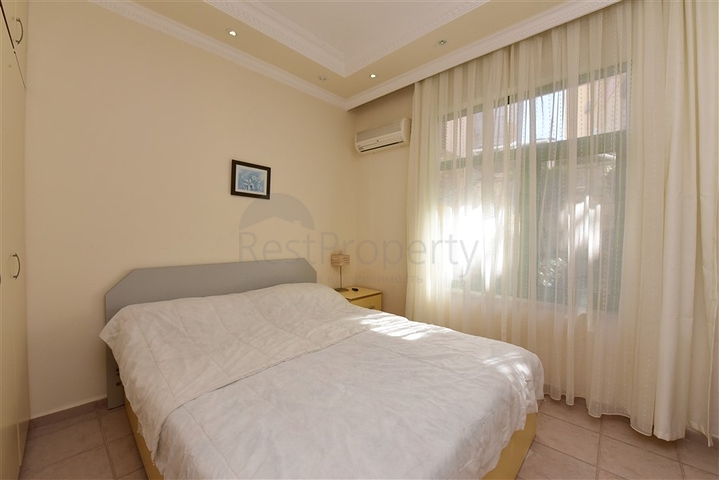 مناسبة للحصول على الجنسية التركية - فيلا واسعة - باطلالة بحر وموقع قريب من المركز -كاستل / الانيا 