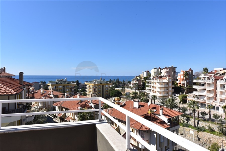 مناسبة للحصول على الجنسية التركية - فيلا واسعة - باطلالة بحر وموقع قريب من المركز -كاستل / الانيا 