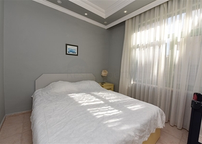 مناسبة للحصول على الجنسية التركية - فيلا واسعة - باطلالة بحر وموقع قريب من المركز -كاستل / الانيا 