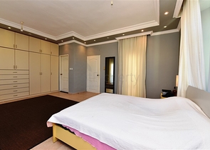 مناسبة للحصول على الجنسية التركية - فيلا واسعة - باطلالة بحر وموقع قريب من المركز -كاستل / الانيا 