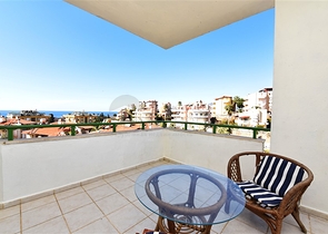 مناسبة للحصول على الجنسية التركية - فيلا واسعة - باطلالة بحر وموقع قريب من المركز -كاستل / الانيا 