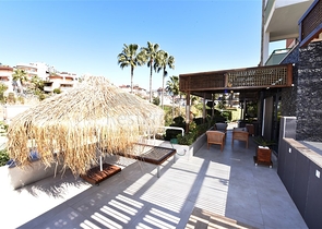 مناسبة للحصول على الجنسية التركية - فيلا واسعة - باطلالة بحر وموقع قريب من المركز -كاستل / الانيا 