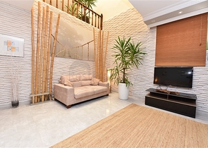 مناسبة للحصول على الجنسية التركية - فيلا واسعة - باطلالة بحر وموقع قريب من المركز -كاستل / الانيا 