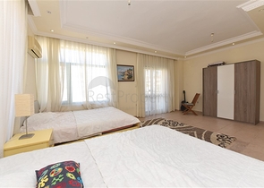 مناسبة للحصول على الجنسية التركية - فيلا واسعة - باطلالة بحر وموقع قريب من المركز -كاستل / الانيا 