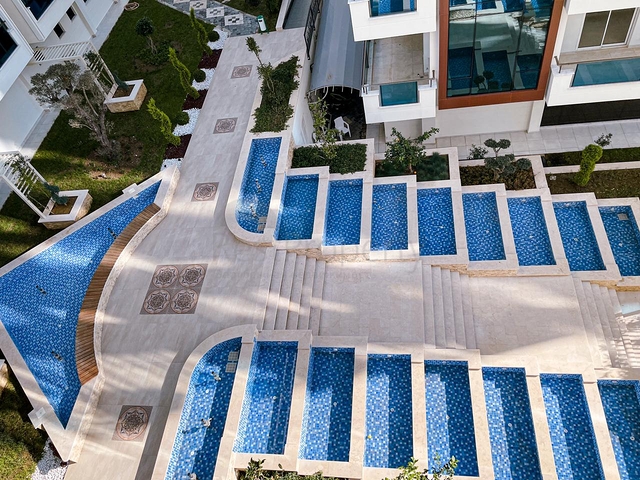 مجمع فاخر - خدمات 5 نجوم - شقة غرفتين وصالة -مفروشة - في مهموتلار / الانيا 