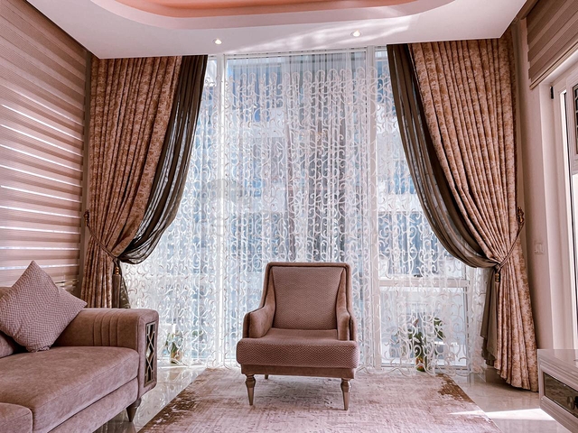 مجمع فاخر - خدمات 5 نجوم - شقة غرفتين وصالة -مفروشة - في مهموتلار / الانيا 