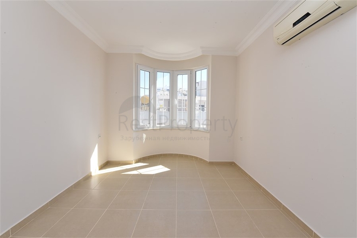 طابق مرتفع -شقة عائلية 1+2- بدون فرش - مجمع انيق - في مهموتلار / الانيا 