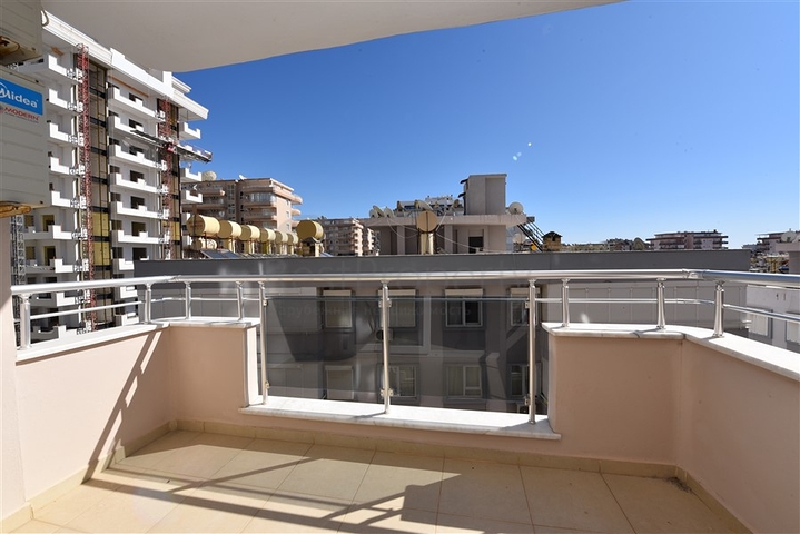 طابق مرتفع -شقة عائلية 1+2- بدون فرش - مجمع انيق - في مهموتلار / الانيا 